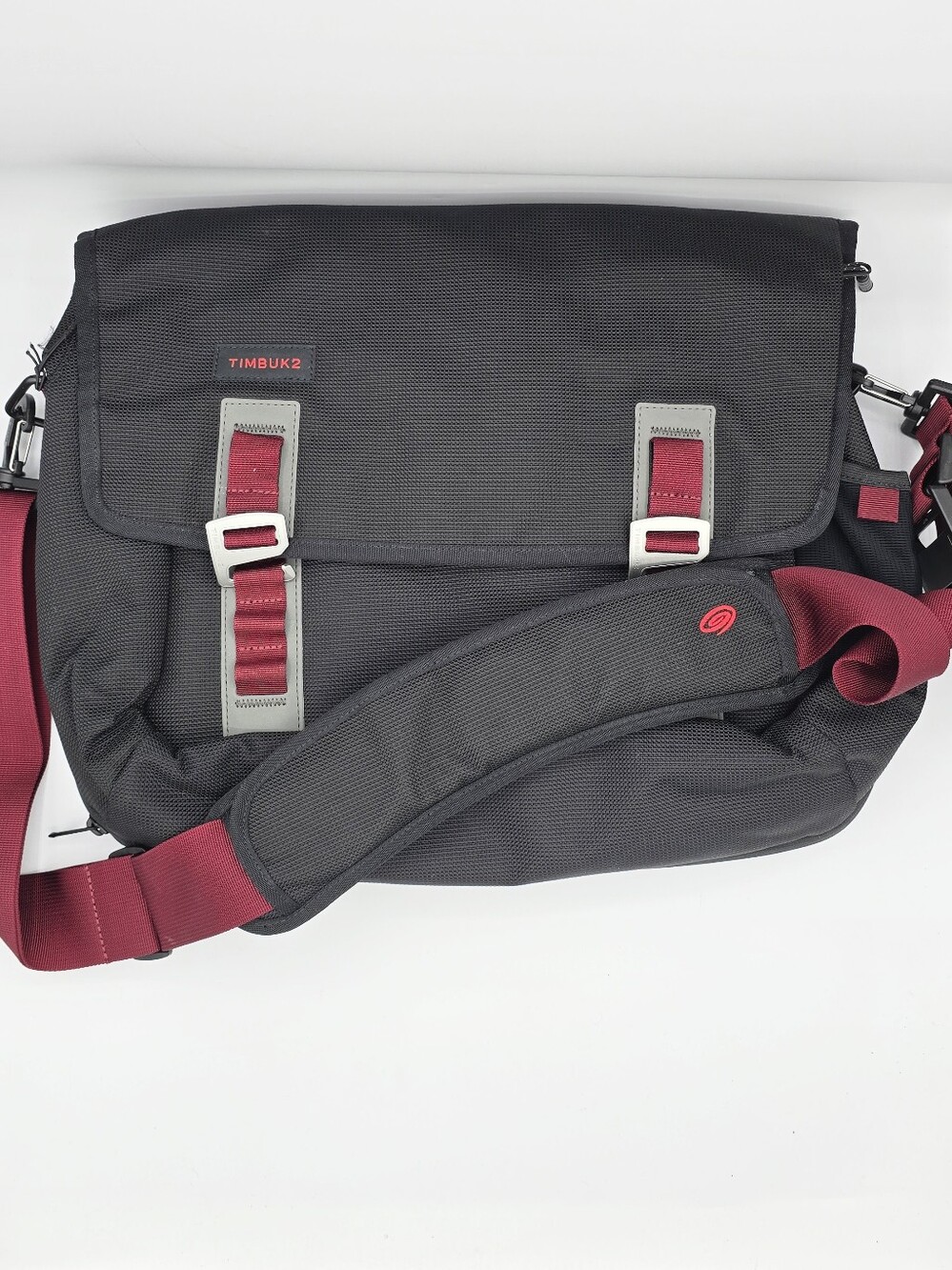 Timbuk2 - (NWT) Unisex Command TSA-Friendly Travel Laptop Messenger Bag